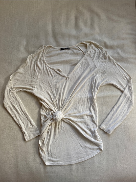 Brandy Melville Tops - Brandy Melville Ivory Long-Sleeve Knot Front Tee